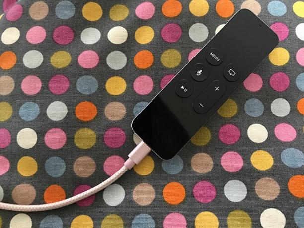 Comment configurer et utiliser votre télécommande de charge Apple TV Apple TV