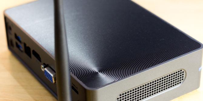 Azulle Byte 3 Review: Ce mini PC minuscule et sans ventilateur fait tout le design azulle byte 3