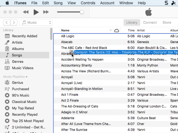 Appuyez sur Alt / Option et faites glisser un fichier audio dans iTunes sur Mac