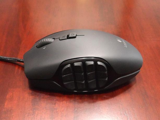 test souris razer naga logitech g600