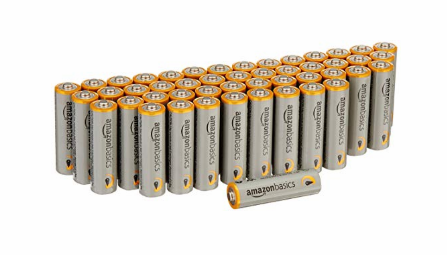 10 produits AmazonBasics Tech qui sont en fait de très bonnes batteries Amazon Basics