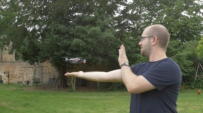 DJI Spark: Le petit drone qui pourrait (examen et cadeau!) Geste