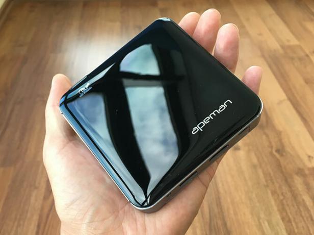 Projecteur Apeman M4 Mini DLP: design élégant, compact et facile à utiliser