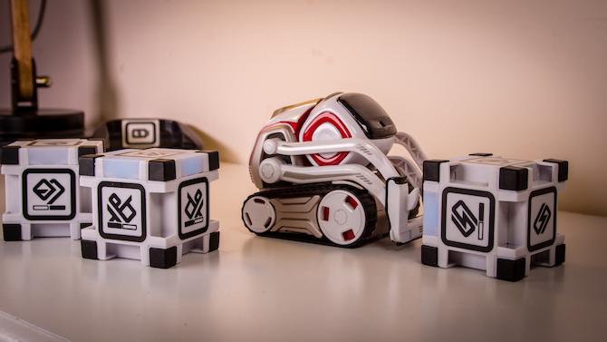 Ce robot jouet a sa propre vie: Anki Cozmo Review Cozmo 18