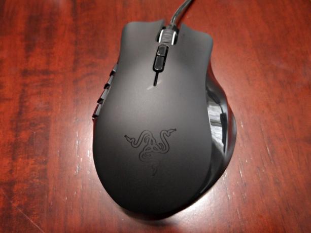 test souris razer naga logitech g600