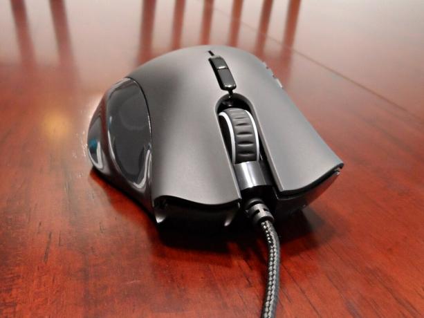 test souris razer naga logitech g600