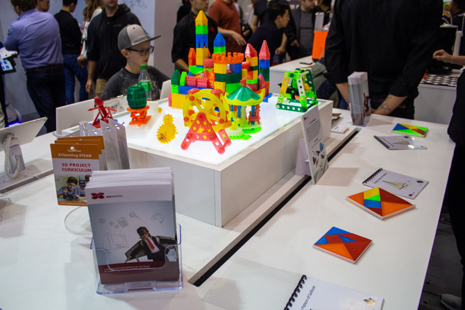 Impression 3D à l'IFA 2018: Impression couleur et éducation abordables Points forts du programme de formation à la vapeur xyzprint ifa2018