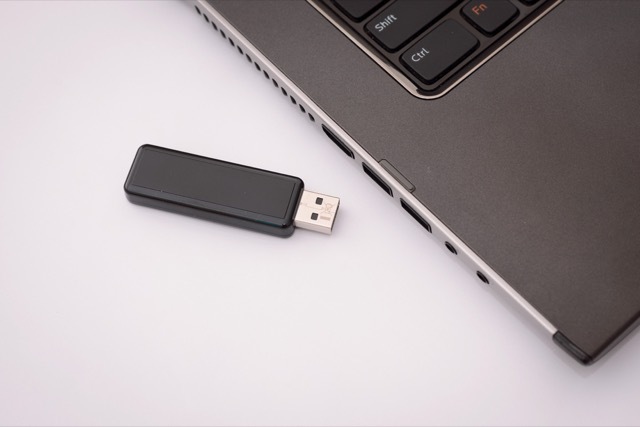 ordinateur portable-clé usb