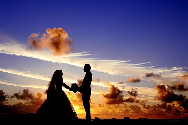 Plage-mariage-silhouette