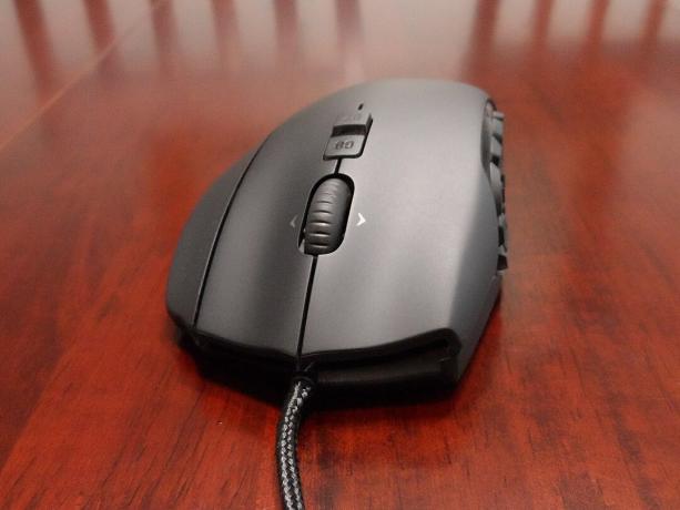 test souris razer naga logitech g600