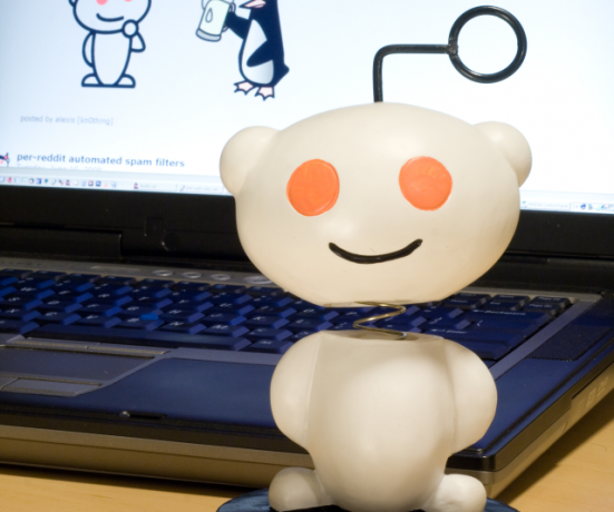 reddit-alien