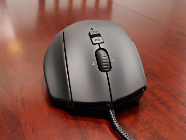 test souris razer naga logitech g600