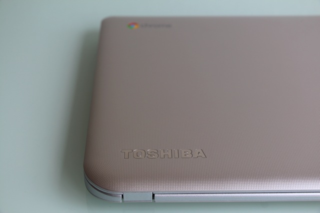 Toshiba CB35-A3120 Chromebook Review and Giveaway toshiba CB35 A3120 review 4