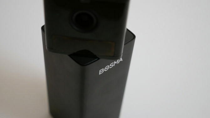 Bosma X1 Review: Une caméra de sécurité intérieure décente qui n'a pas l'angle de tête polonais Bosma X1