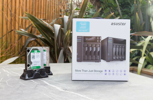 asustor as7004t nas - boîte et lecteurs