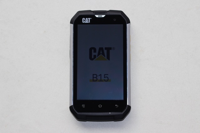 smartphone robuste cat b15