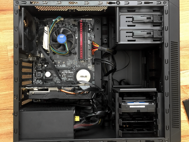 Comment construire votre propre PC build pc final check cae