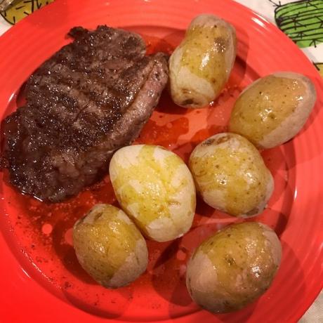 viande et pommes de terre instantanées