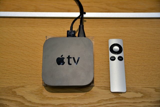 muo-ios-chromecast-vs-appletv-table