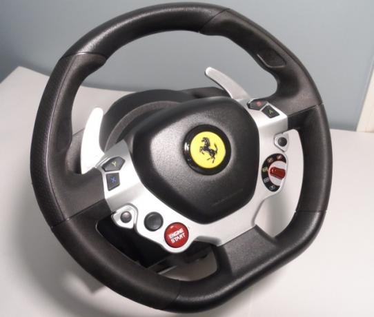 Test du Thrustmaster TX Racing Wheel Ferrari 458 Italia Edition