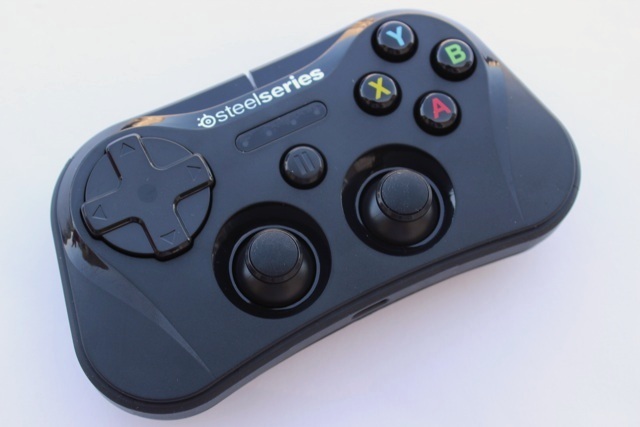 SteelSeries Stratus iOS Game Controller Review and Giveaway steelseries stratus review 2