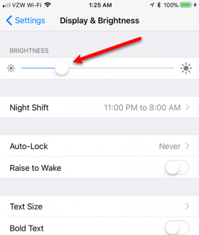 le mode sombre ios ajuste la luminosité