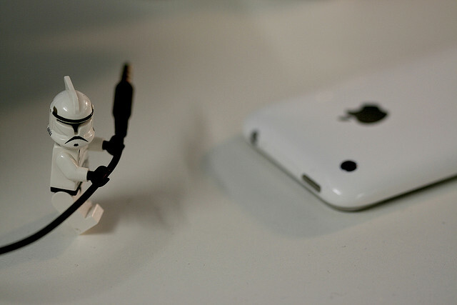 Stormtrooper-casque-cordon-iphone