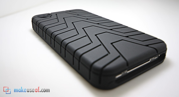 Elago Tire Tread Silicon Case for iPhone 4 Review and Giveaway silicon1