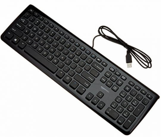 10 produits AmazonBasics Tech qui sont en fait assez bons clavier Amazon Basics