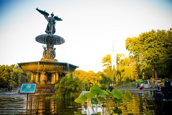 belle sculpture fontaine en pierre