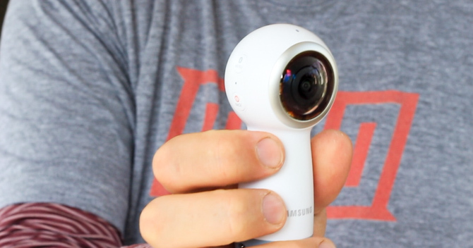 Samsung Gear 360 (2017) Review & Giveaway Gear360 Review Leg