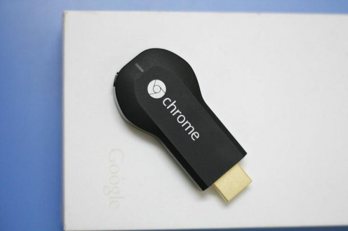 Dongle Google Chromecast sur table